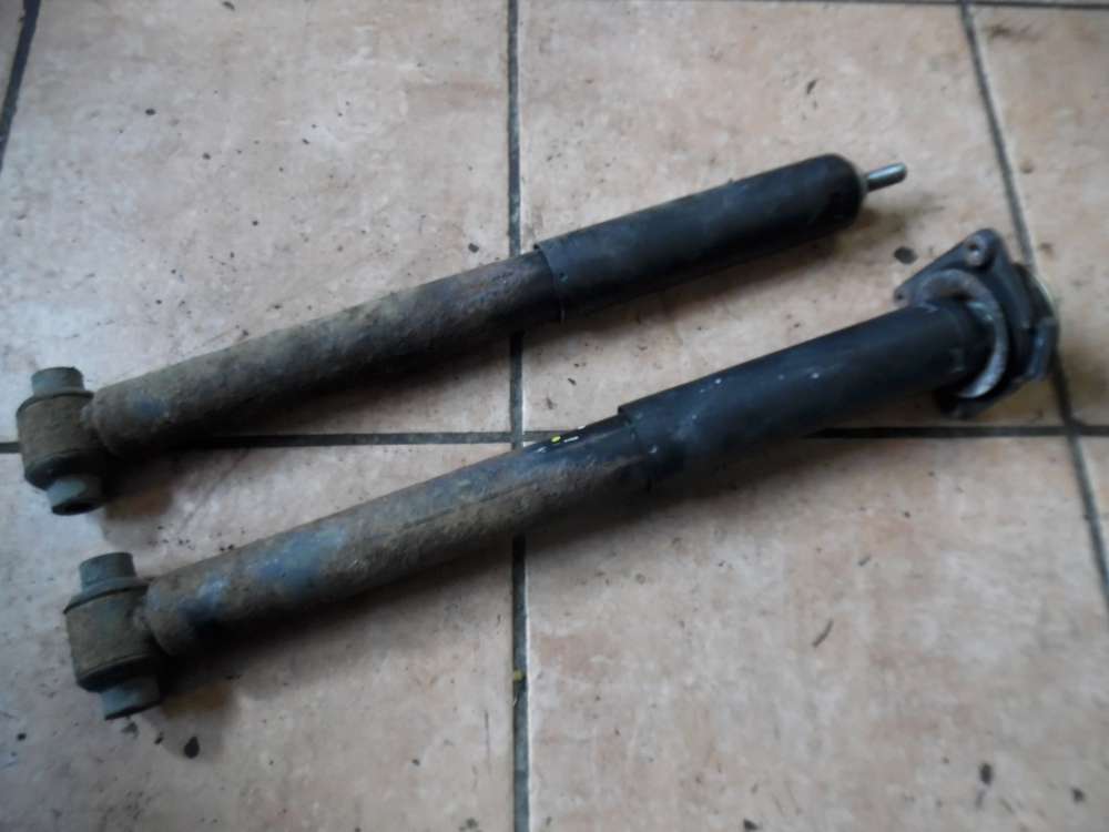 Volvo V70 II 2,4i Federbein Stodmpfer Hinten