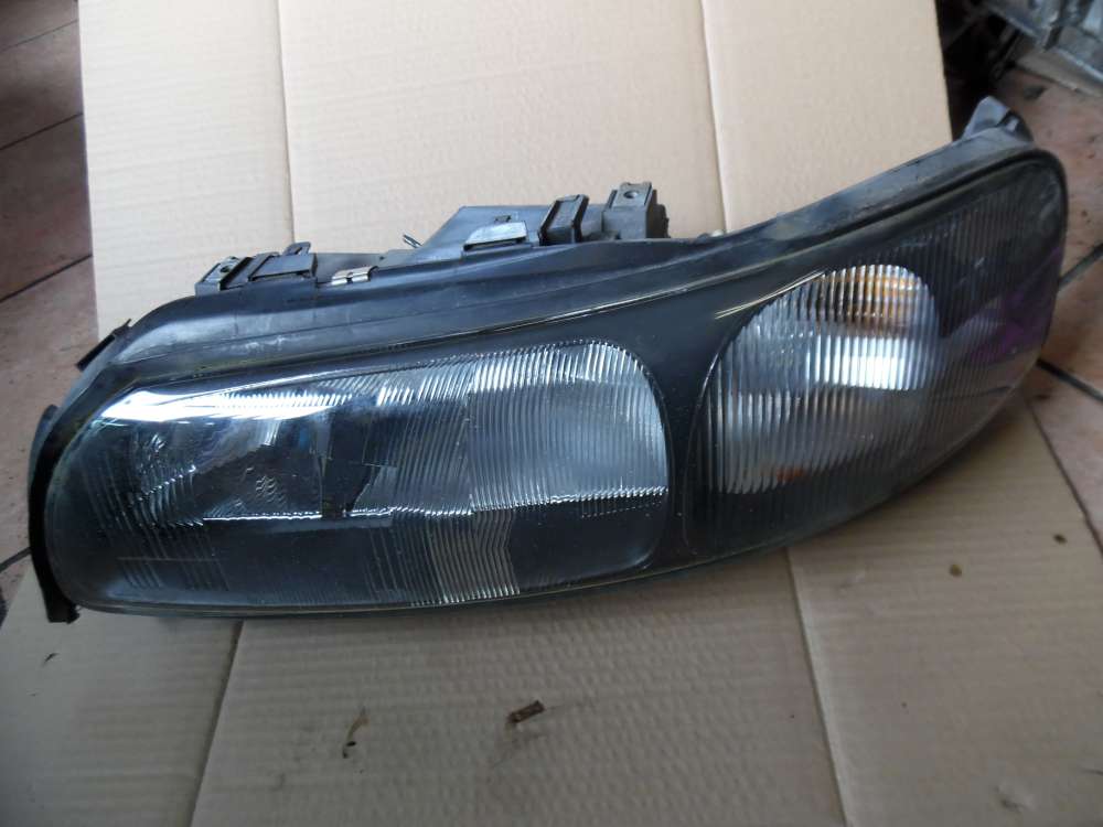 Volvo V70 II Scheinwerfer vorne Links 8620686