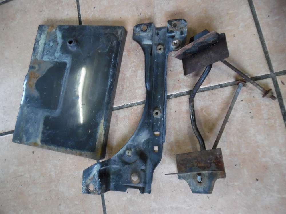 Kia Sportage I Batteriehalterung 0K01F56215P