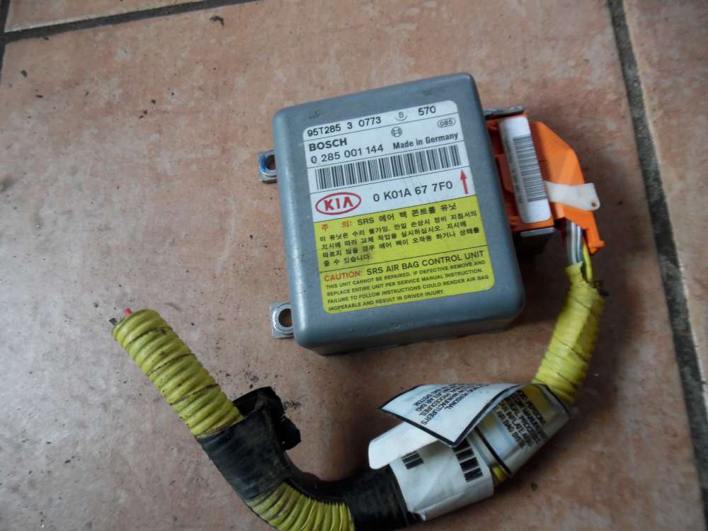 Kia Sportage I Airbagsteuergert 0k01A677F0