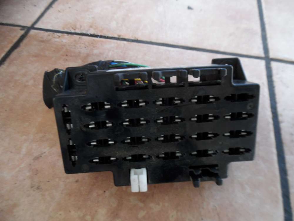 Kia Sportage I Sicherungskasten 2K01W-67-040