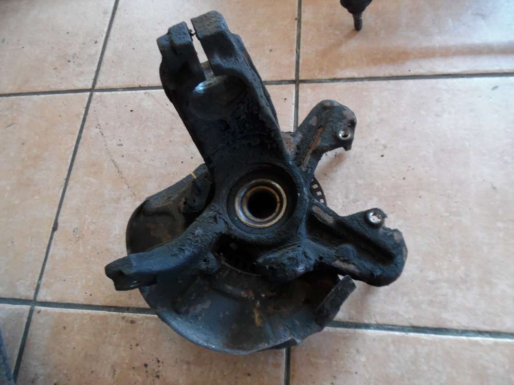 VW Golf IV Achsschenkel Vorne Links