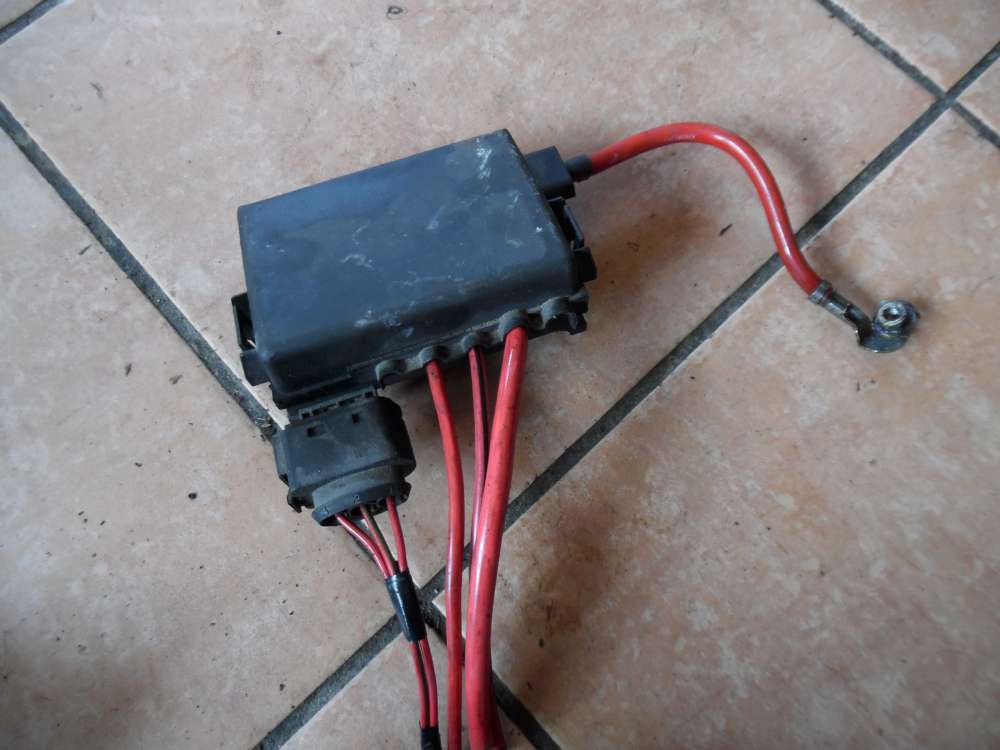 VW Golf IV Sicherungskasten Batterie 1J0937550 