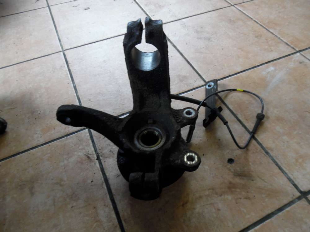 Mazda 2 DY Achsschenkel Radnabe Vorne Links
