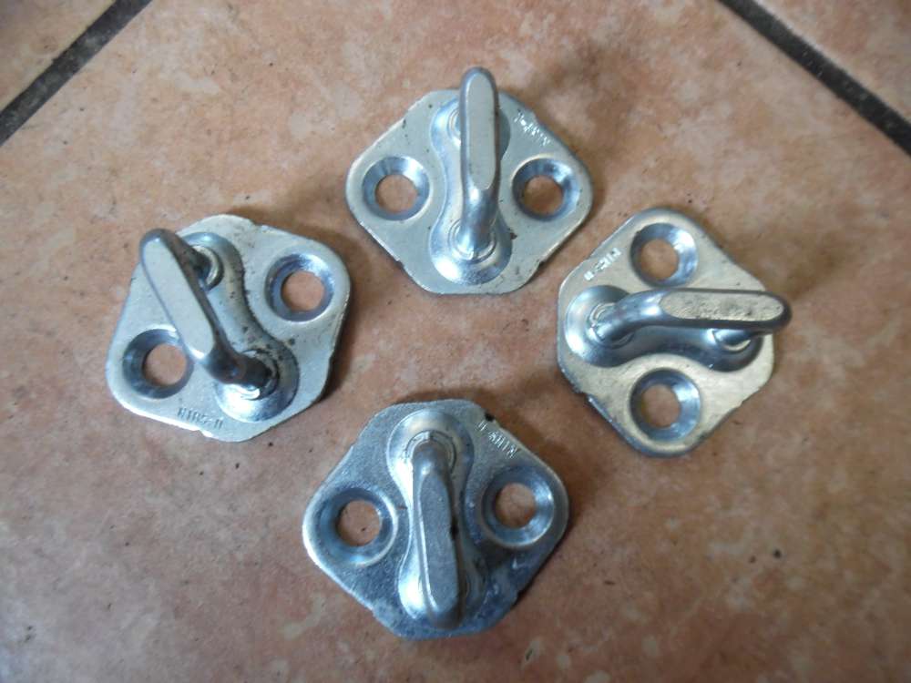 Mazda 2 DY Trfanghaken Schliesskeil