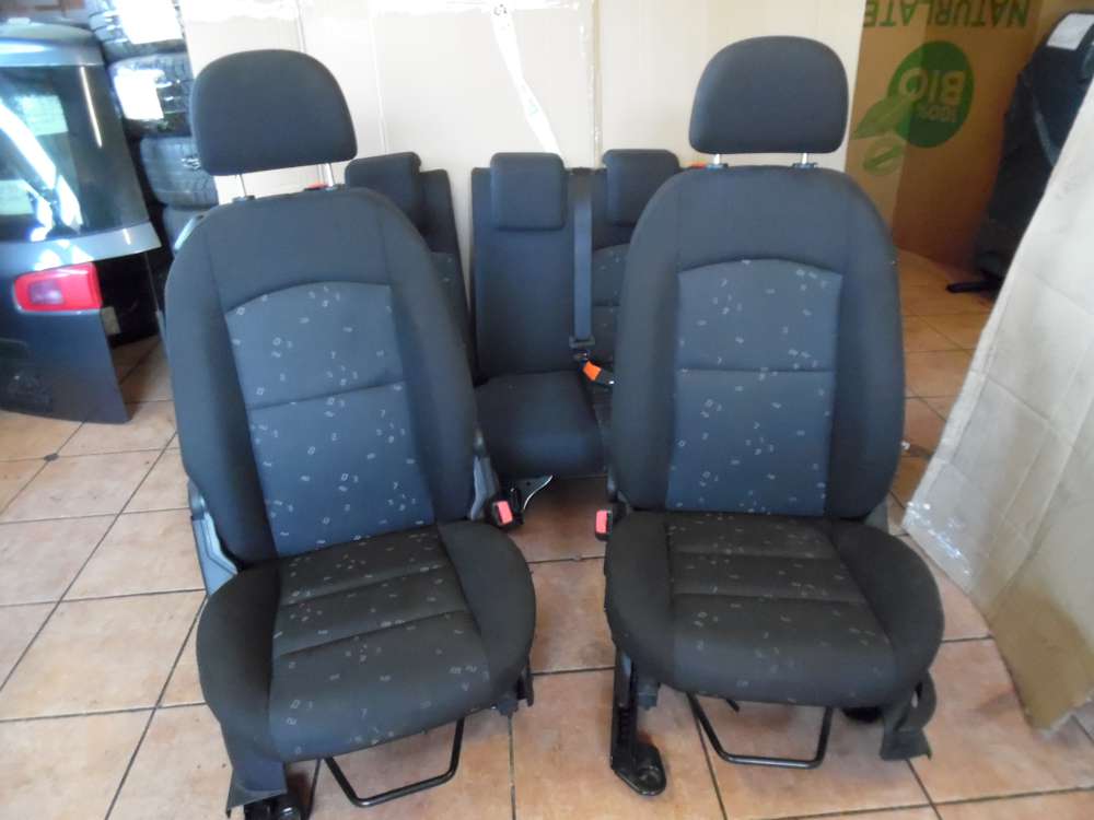 Mazda 2 DY Sitze Innenausstattung Stoff schwarz