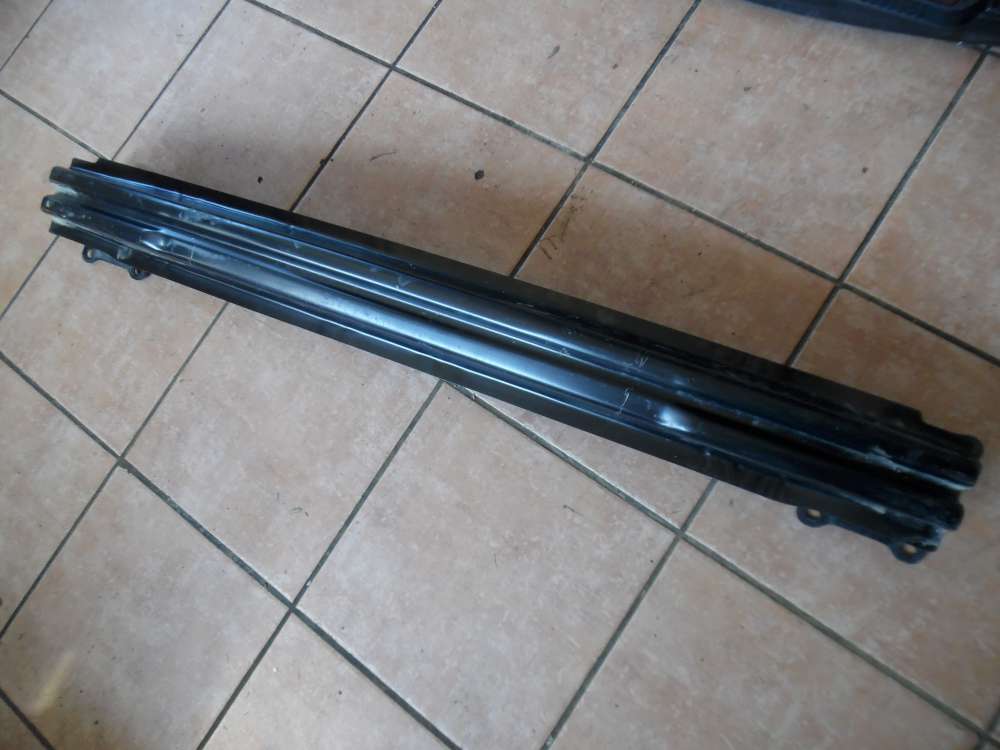 VW Golf VI Aufpralldmpfer Stostangehalter Hinten 