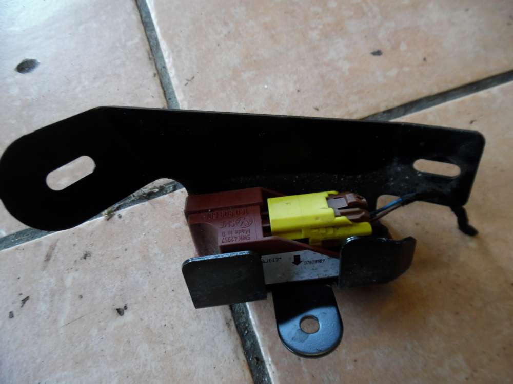 VW Golf IV Airbagsensor Crashsensor Rechts 1C0909606