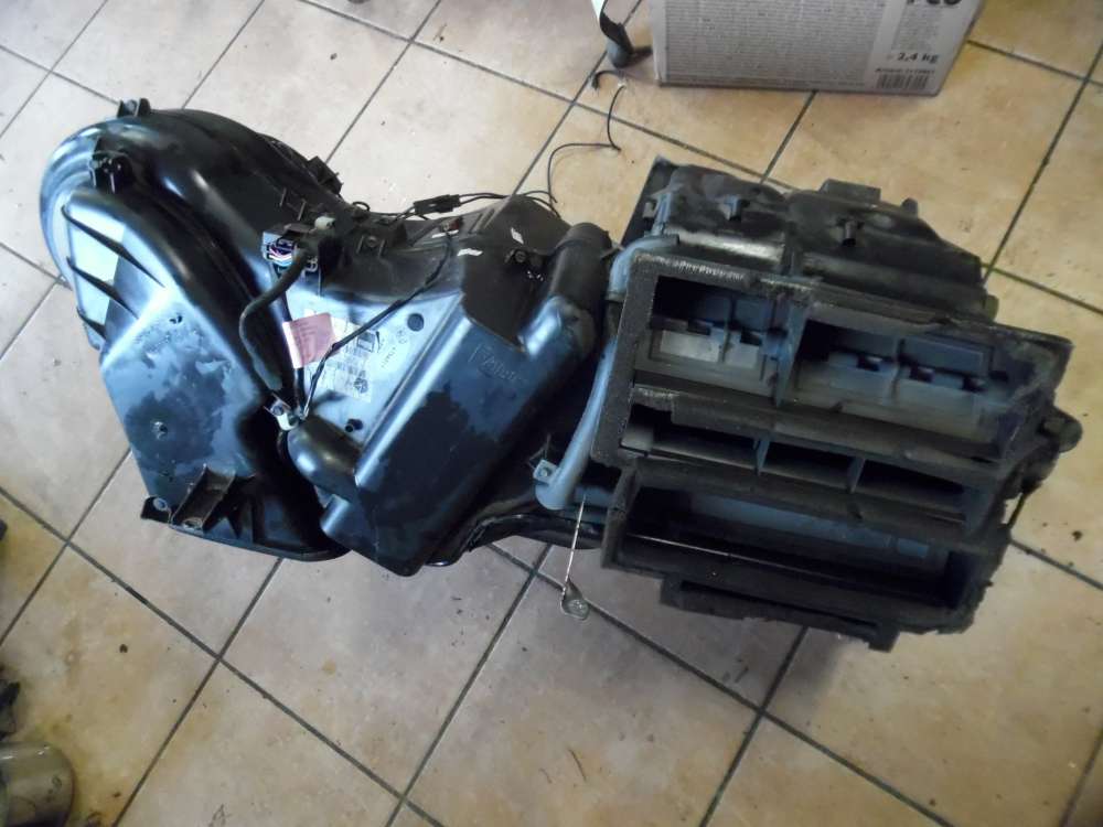 Chrysler Voyager III GS Heizungskasten Geblsemotor P0477397AC