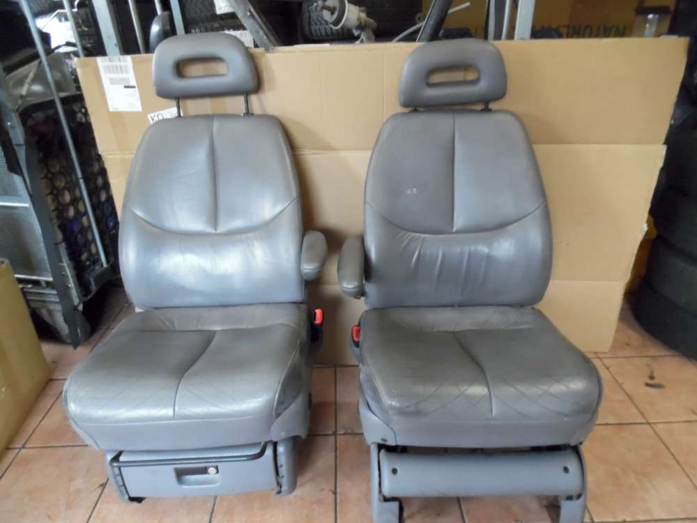 Chrysler Voyager III GS Sitze Ledersitze Vorne 