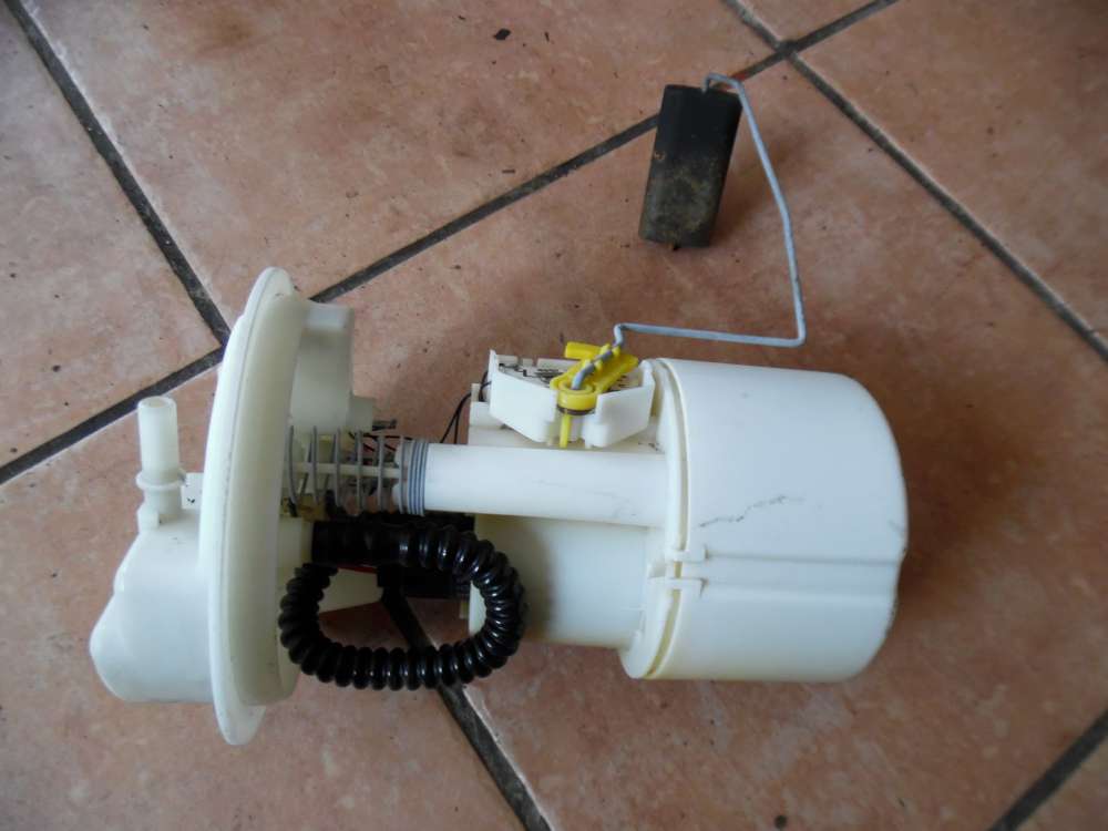 Renault Clio II 1.2 Kraftstoffpumpe 7700416988