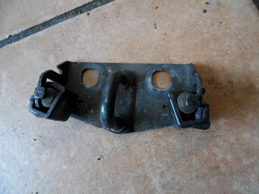 Peugeot 307 Heckklappefanghaken Schliesskeil 