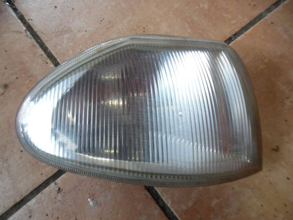 Opel Corsa B Blinker Vorne Rechts wei 