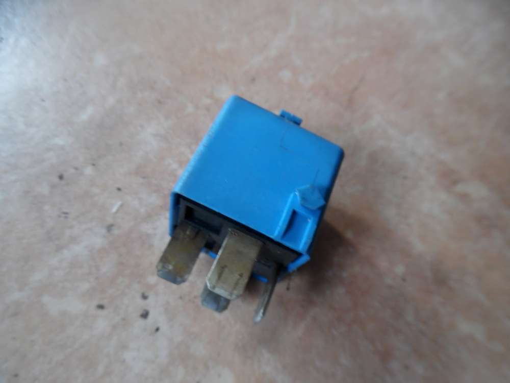 BMW E32 E34  Relais 1735424  