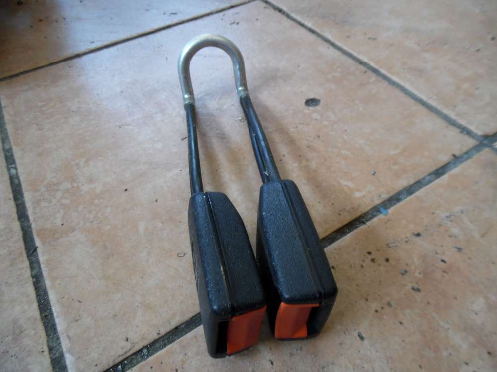 VW Golf III Doppeldrucktastenschloss Hinten 1H0857739
