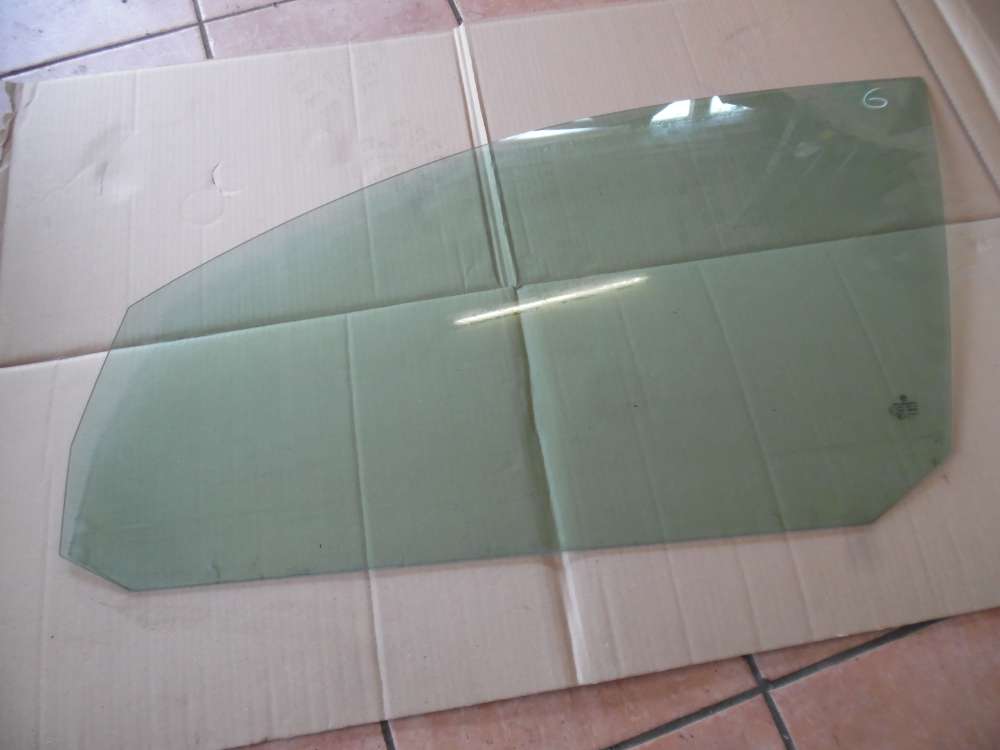 VW Golf V 1K Bj:2007 5-Trer Trscheibe Scheibe Vorne Links 