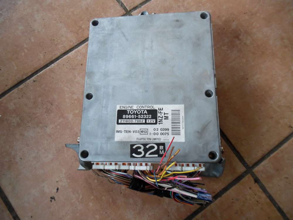 Toyota Yaris Verso Motorsteuergert ECU 89661-52322