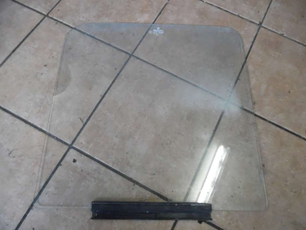 Renault Master b-120.35 T�rscheibe Vorne Rechts 