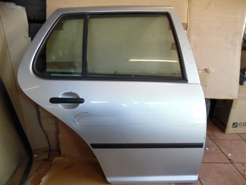 VW Golf IV Limo Tr Hinten Rechts silber : LA7W