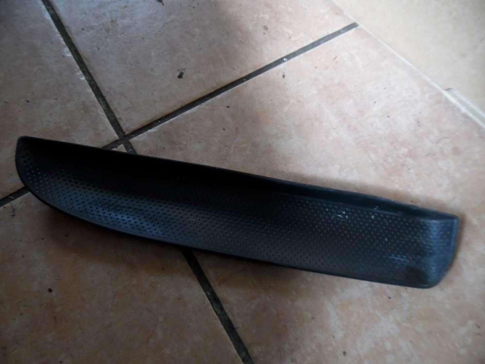 VW Passat 3B Gummieinlage Ablagefach Vorne Links 3B0868133