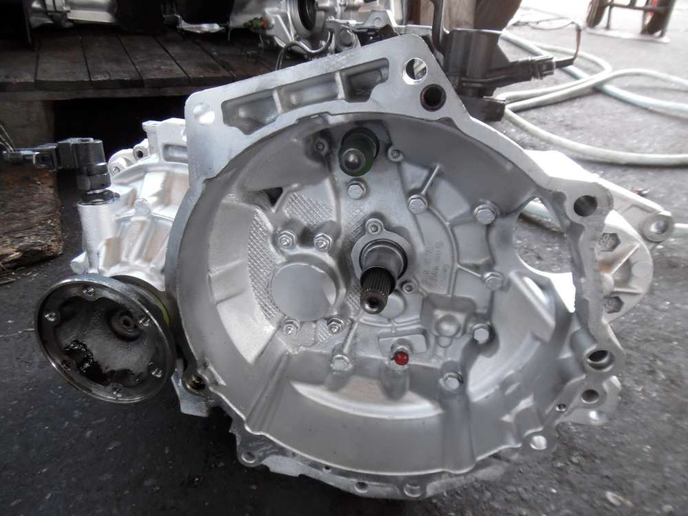 VW Golf IV, Seat Leon Getriebe Schaltgetriebe WWO 5-gang 02J301107C