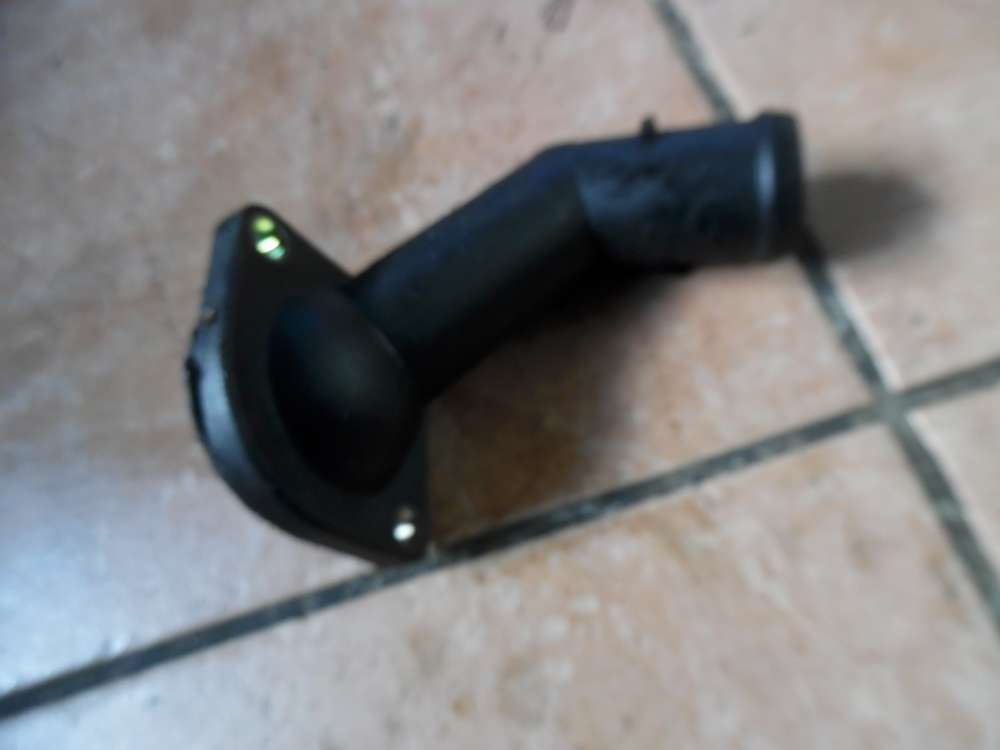 Audi A3 8L Flansch Khlmittelflansch 06A121121C