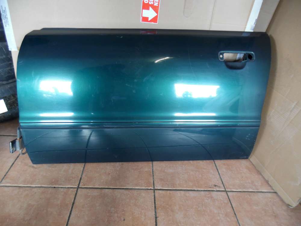 Audi A4 B5 Tr Seitentr Vorne Links grn Farbcode : LZ6U