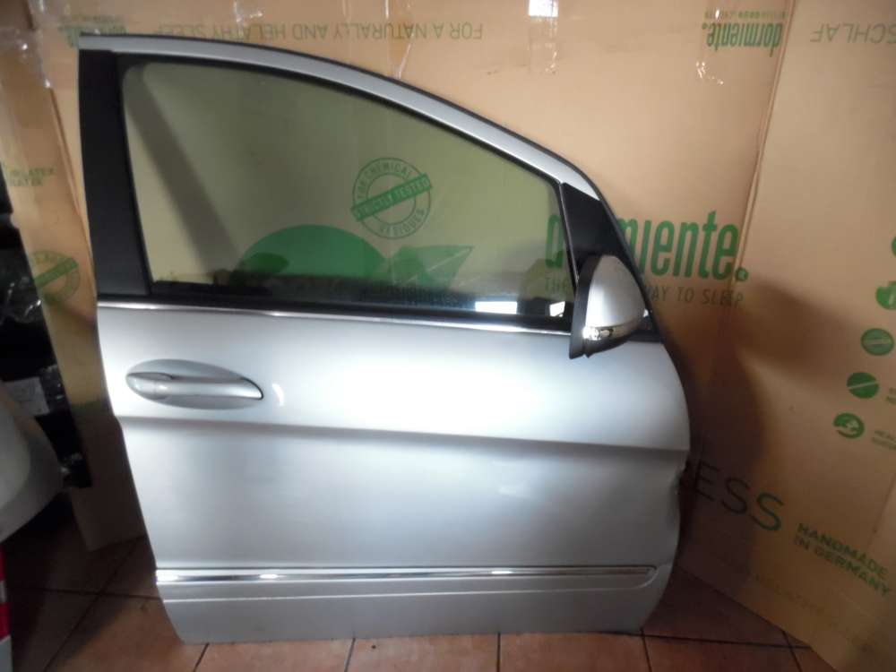 Mercedes B-Klasse W245 Tr Vorne Rechts Polarsilber : 761 
