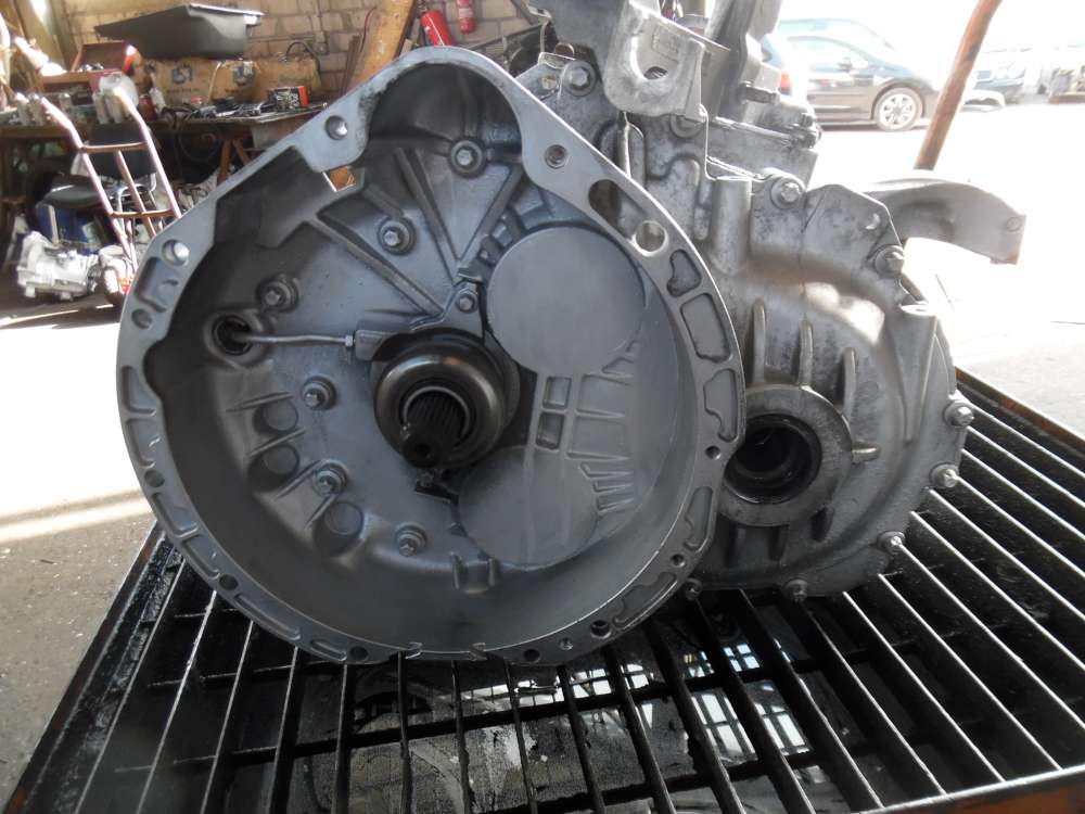 Mercedes B-Klasse W245 A180 CDi Getriebe Schaltgetriebe 6-gang 1693603000  