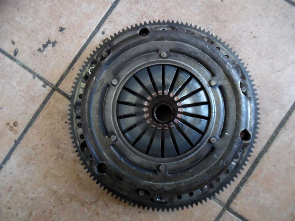VW Golf V 1,4L Zweimassenschwungrad R0301052710