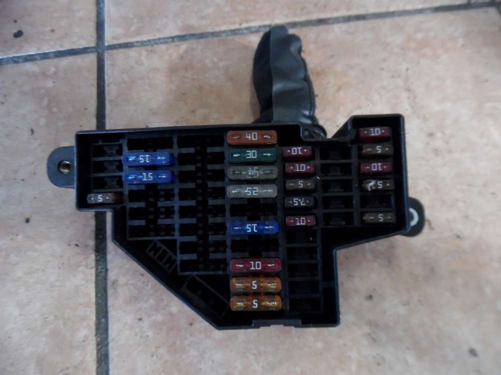 VW Golf V 1K Sicherungskasten