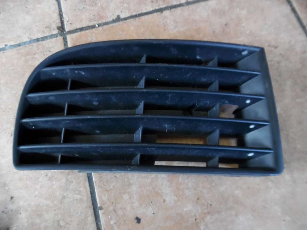 VW Golf V 1K Lftungsgitter Stostange Vorne Rechts 1K0853666 