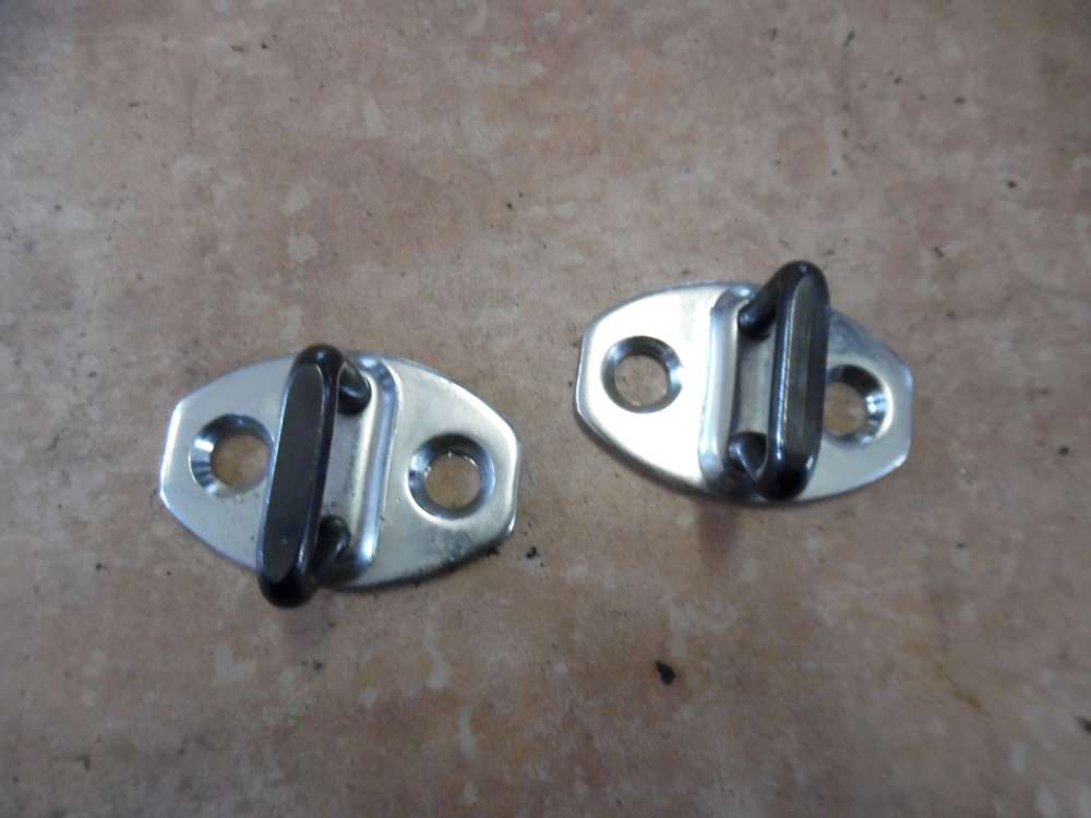 VW Golf V 1K Trschliesskeil Schliesskeil 1K0837033 