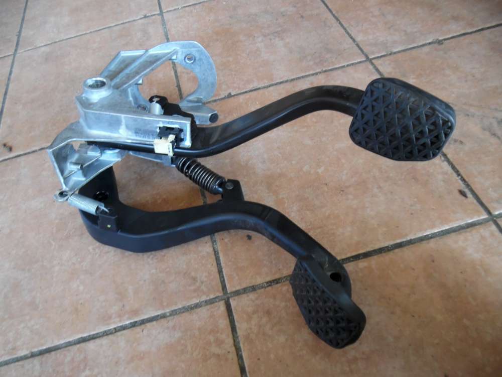 BMW 3-er F30 Pedallerie Bremse Kupplung 6751665 6761310