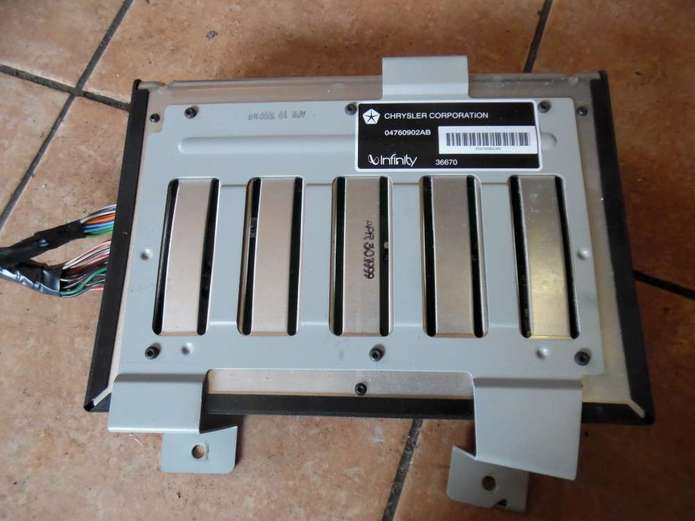 Chrysler 300M Radio Verstrker Amplifier 04760902AB