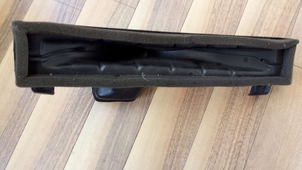 Audi A4 Bj98 Luftführung für Heizung 8D1858431A