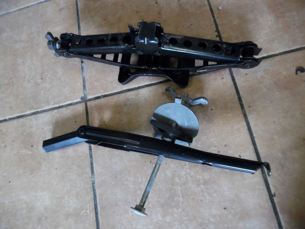 Chrysler 300M Wagenheber Werkzeugs�tze 