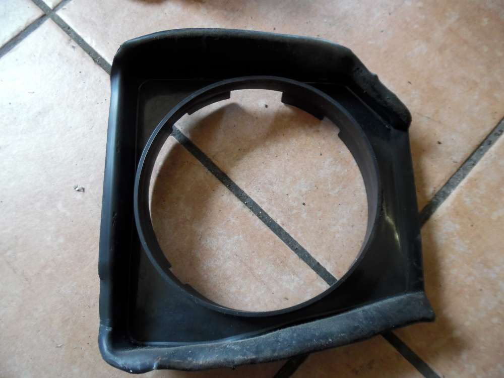 VW Polo 9N Halter Lautsprecher T�r Vorne Links 6Q0035217