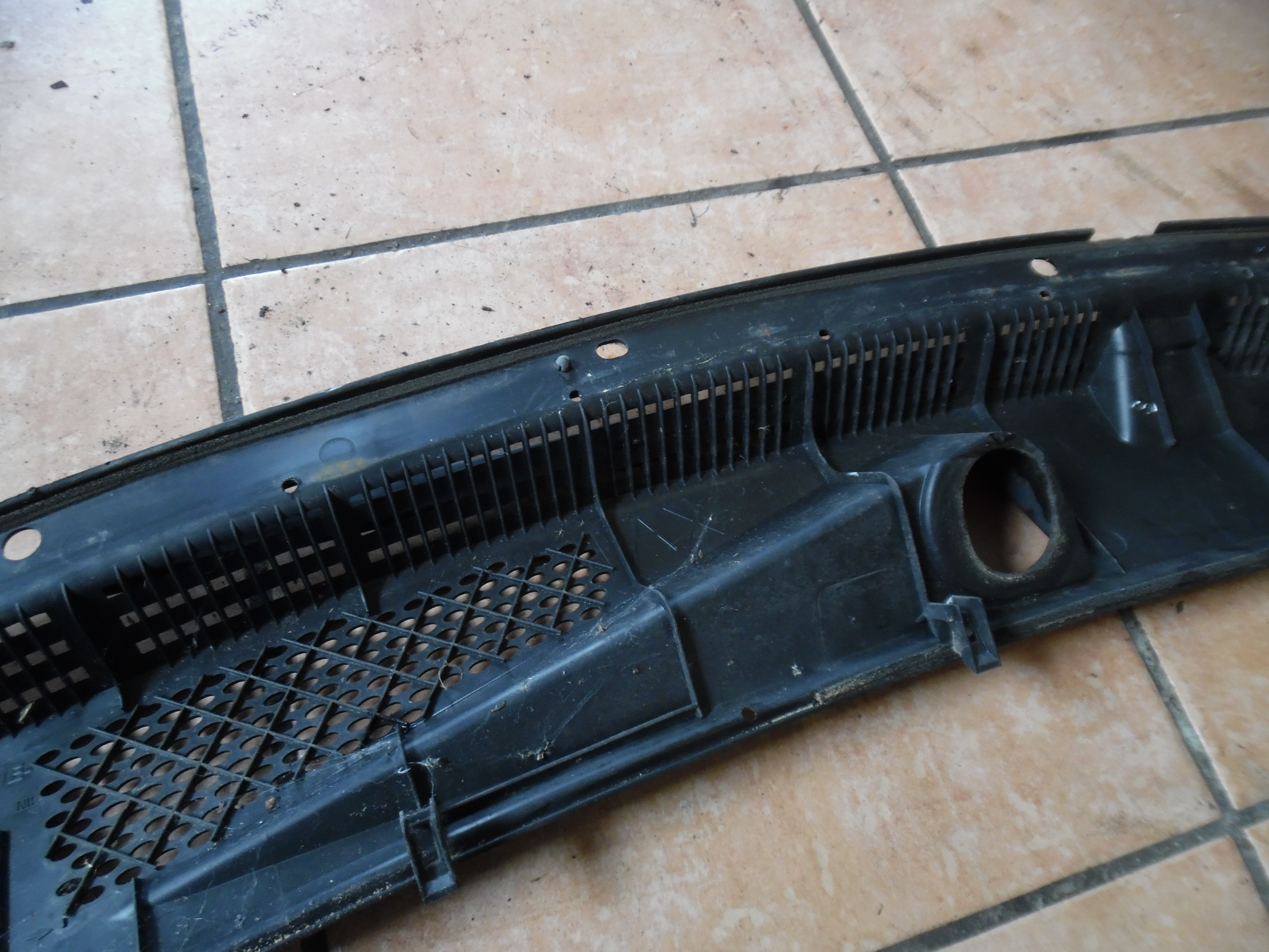 Nissan Micra K12 Windlauf Abdeckung Wasserkasten