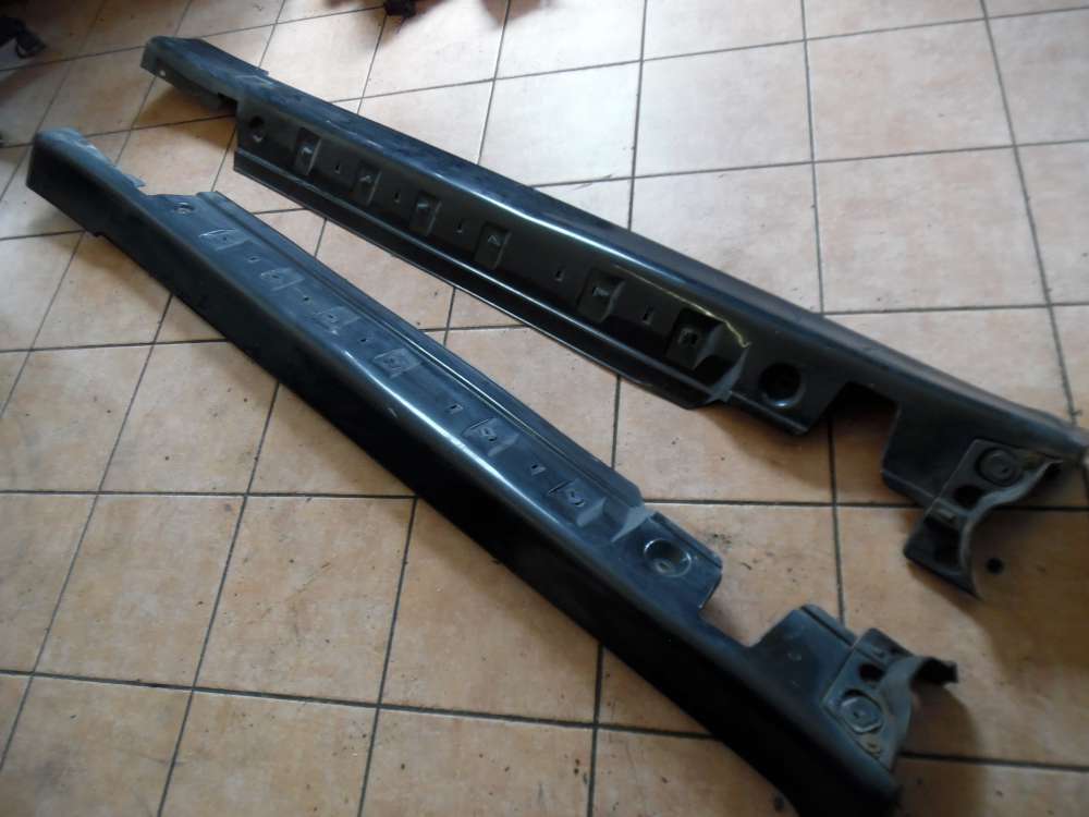 Mercedes-Benz E-Klasse W210 Schwellerleiste Schwarz 2106908125/ 2106908225