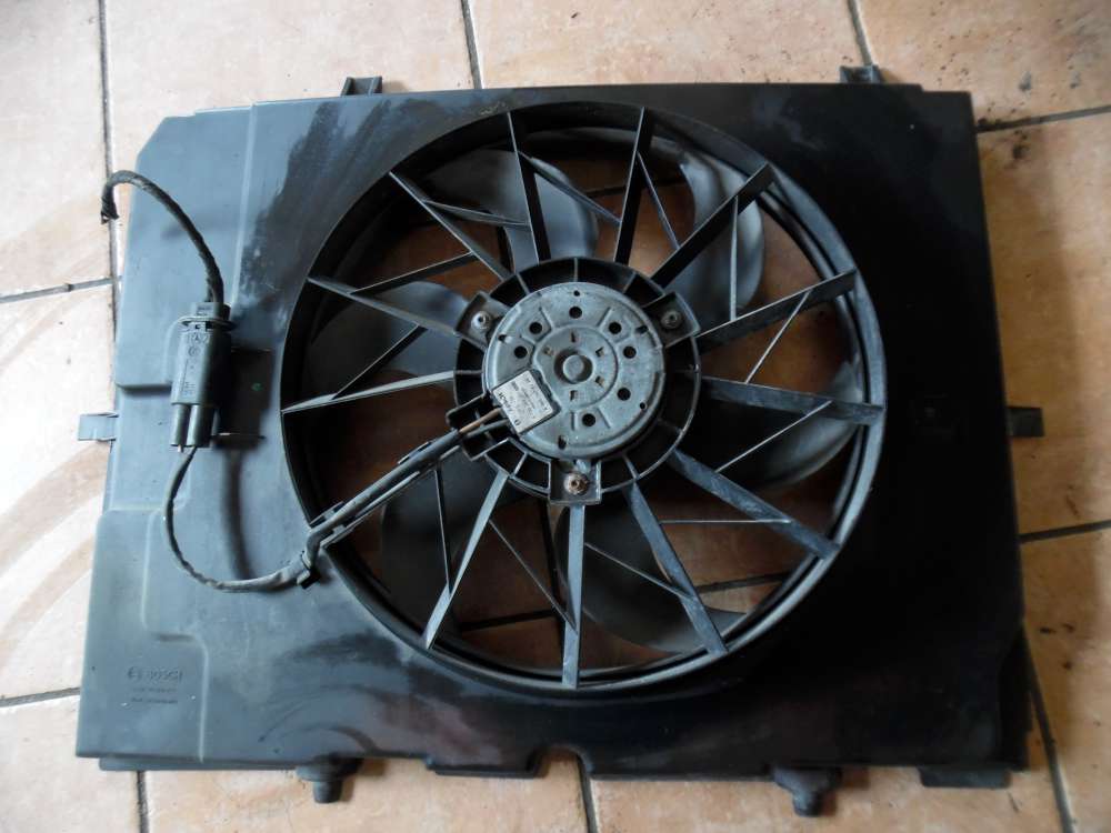 Mercedes-Benz E-Klasse W210 Lftermotor Khlerlfter 0130303227 / A0005404588
