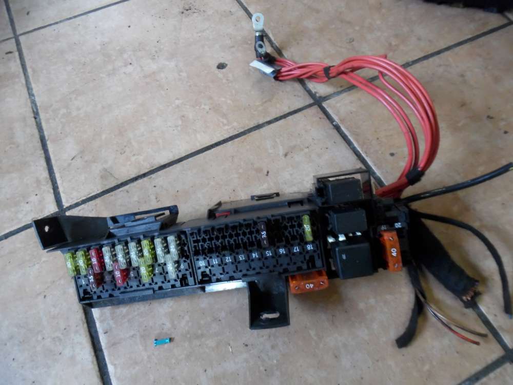 Mercedes E-Klasse W210 Sicherungskasten A2105460543 