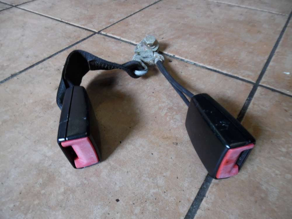 Mercedes E-Klasse W210 Gurtschloss hinten Mitte Rechts A2108600769