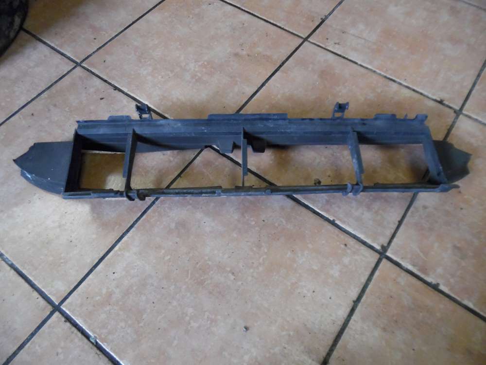 Mercedes E-Klasse W210 Khlerzarge Khlergrill A2105052130 