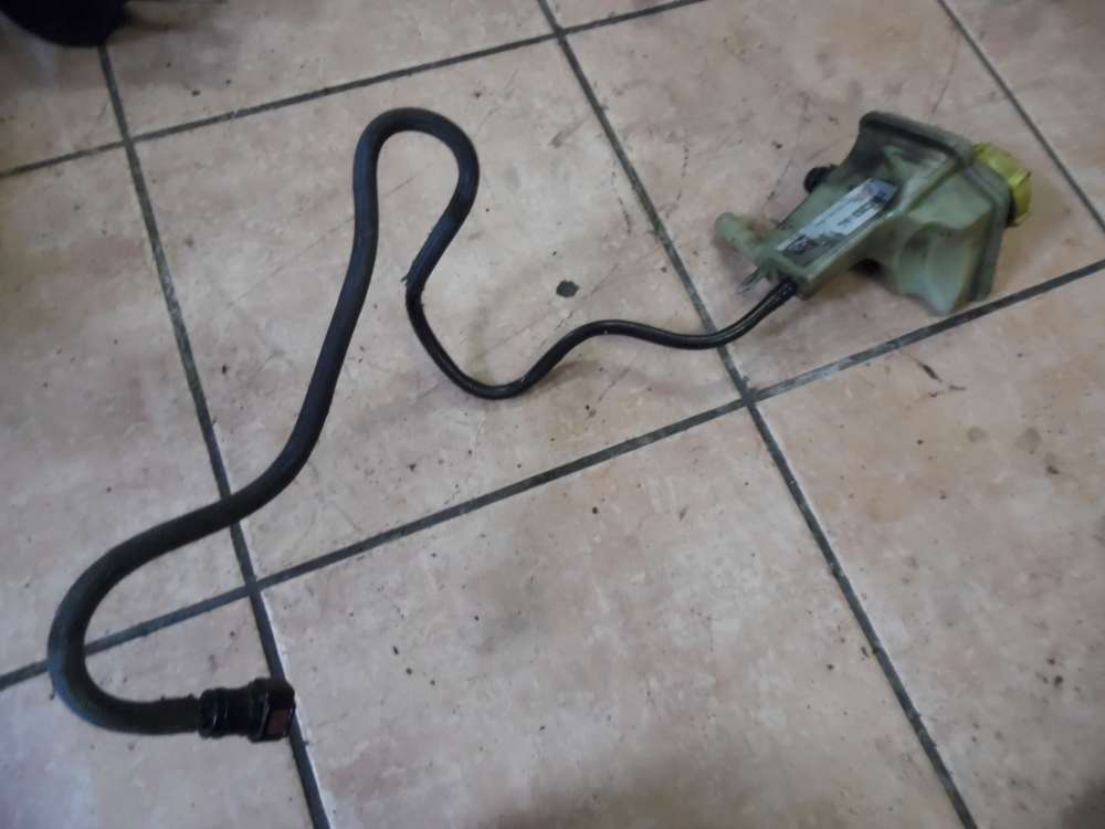 Ford Fiesta V Ausgleichsbehlter Servopumpe mit Schlauch 2S6C3531AC