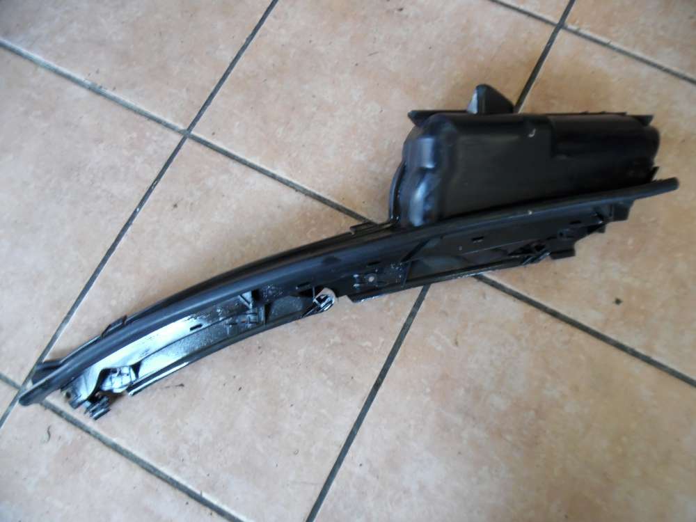 Mercedes E-Klasse W210 Abdeckung Windabweiser Links 2108301113