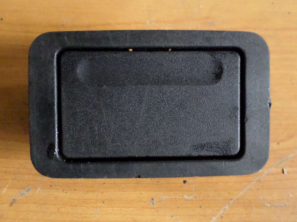 BMW E34 Griffmulde Einlegeboden schwarz 8120256