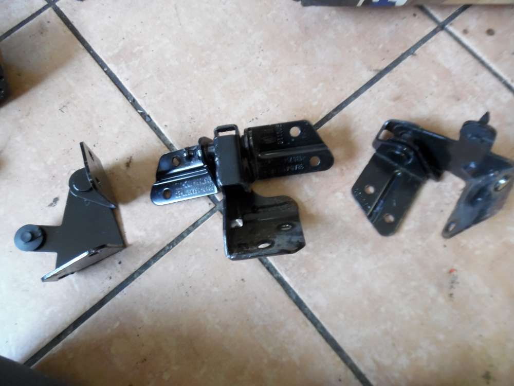 Ford Focus I Rcksitz Klappscharnier 98AB-A61B90 / 98AB-A61B91
