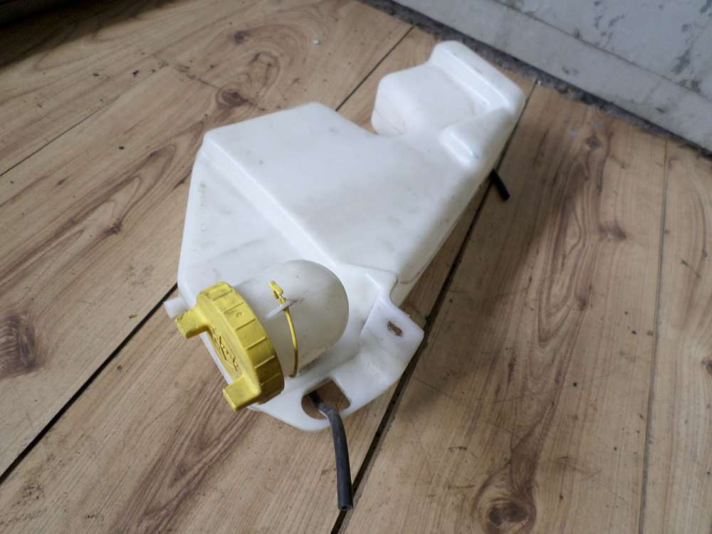 Ford Fiesta Bj 98 Orginal Wischwasserbehlter mit Pumpe 96FG17610