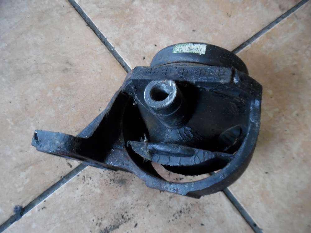 Kia Carnival I Motorsttze Motorhalter